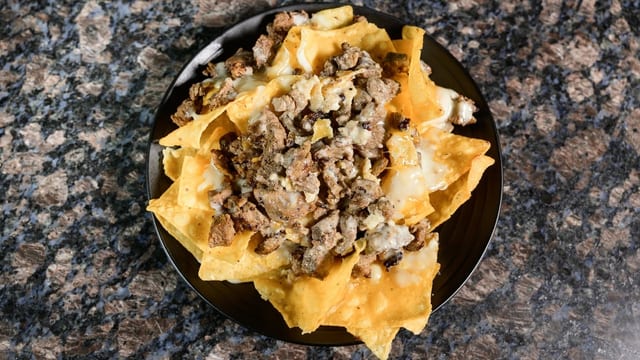 A8 Nachos Carne Asada.